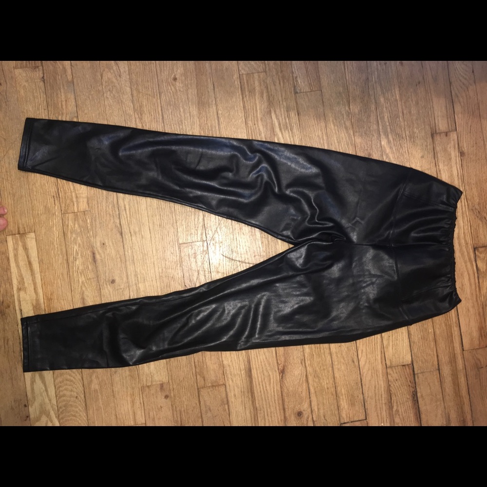 Vegan Leather Crop Leggings